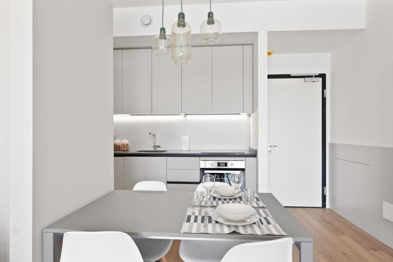 Altido Spacious Apt For 4 With Balcony In Porta Romana Milan Exterior photo